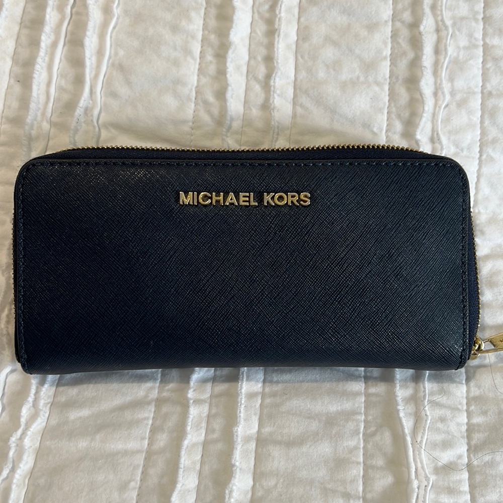 Like new Michael Kors Wallet